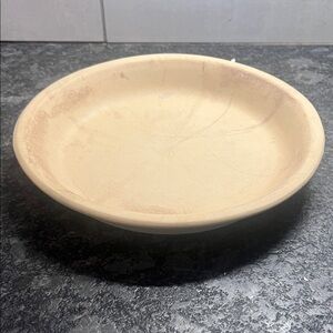 9 “ pampered chef stoneware pie plate. Retired. Exc condition